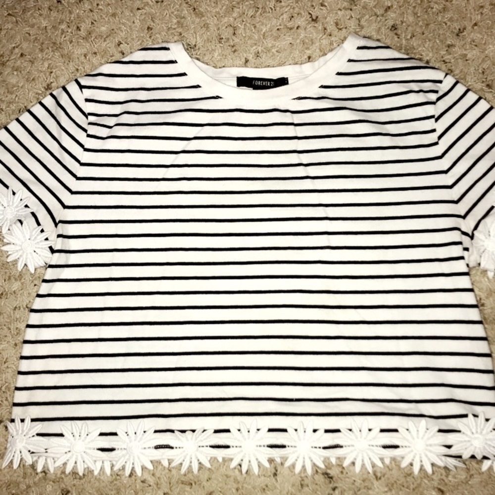 Forever 21 black and white striped crop top